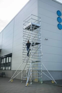 Günzburger Aluminium-Rollgerüst Mit Schrägaufstiegen, 167410