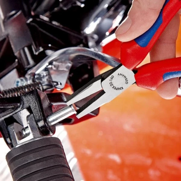 Knipex Flachzange Verchromt Isoliert Mit Mehrkomponenten-Hüllen, VDE-geprüft 160 Mm, 20 06 160 5 Knipex Flachzange Verchromt Isoliert Mit Mehrkomponenten-Hüllen, VDE-geprüft 160 Mm, 20 06 160 – Bild 5