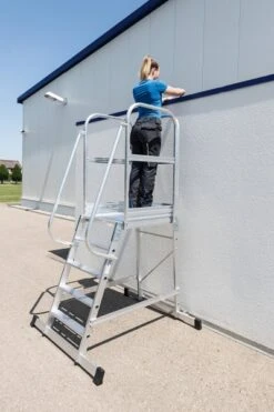 Günzburger Alu-Podest-Treppe Fahrbar 5 St., 303105