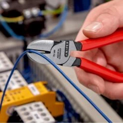 Knipex Seitenschneider Schwarz Atramentiert Mit Kunststoff überzogen 160 Mm, 70 01 160 13 Knipex Seitenschneider Schwarz Atramentiert Mit Kunststoff überzogen 160 Mm, 70 01 160 -Werkzeugserien Geschäft 70 01 160 6 600x600