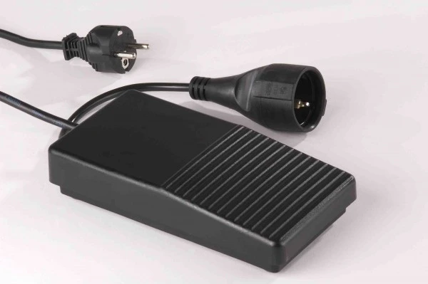 Hegner Fußschalter F. Polycut-3, 00403000 1 Hegner Fußschalter F. Polycut-3, 00403000