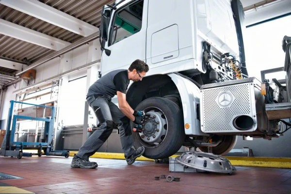 Bosch Akku-Drehschlagschrauber GDS 18V-1000 06019J8300 10 Bosch Akku-Drehschlagschrauber GDS 18V-1000 06019J8300 – Bild 10